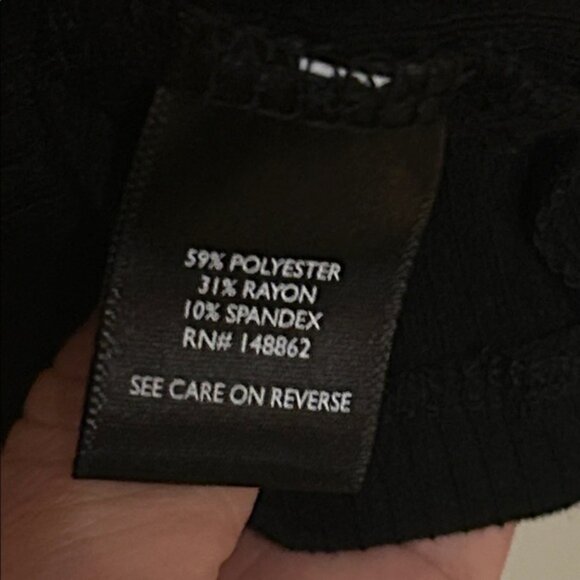 NWT Torrid Rib Scoop Neck Henley Short Sleeve Tee Size 5 Black - Picture 5 of 6